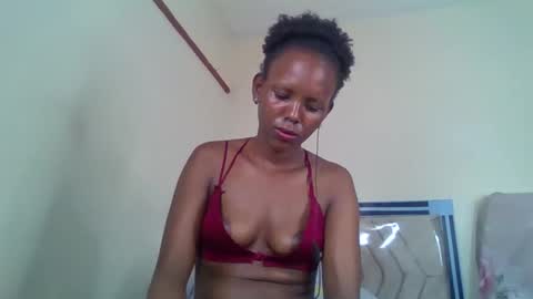 Snapshot of bunnydiva_ chatting on October 14, 6:43 pm bunnydiva_ online show from October 14, 6:43 pm