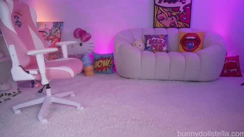 Snapshot of bunnydollstella chatting on October 1, 11:42 pm Stella online show from October 1, 11:42 pm