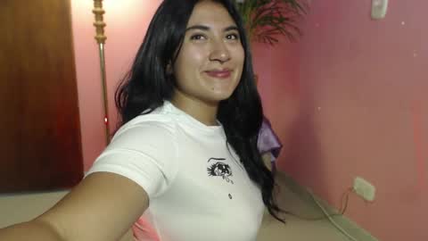 bunnyEmilyR0s33 online show from May 27, 3:09 pm