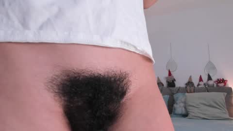 Snapshot of bush_woman chatting on December 31, 10:34 pm Larisa online show from December 31, 10:34 pm