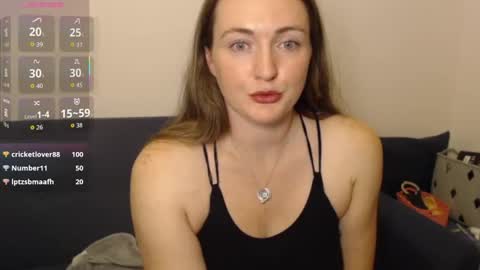 Snapshot of bustybonnieuk chatting on October 3, 9:42 pm BustyBonnieUK online show from October 3, 9:42 pm