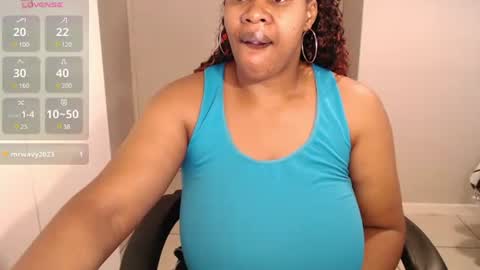 Snapshot of bustylisa85 chatting on March 6, 7:25 am lisa online show from March 6, 7:25 am