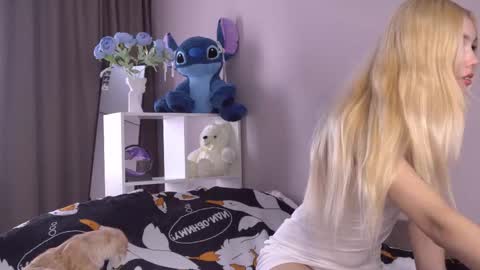 butteflai online show from February 26, 7:18 am