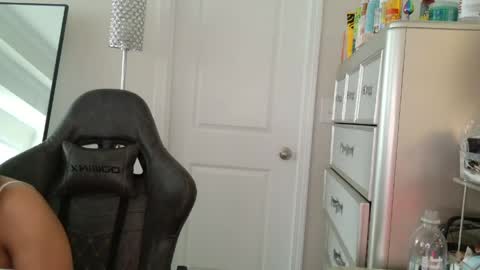 butterfly booty online show from April 24, 2:42 pm