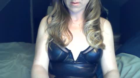 butterkisses472 online show from June 13, 6:11 am