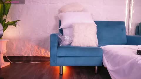 CailynBrown online show from April 19, 4:34 am