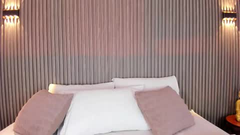 Caitlyn  online show from March 11, 11:47 am