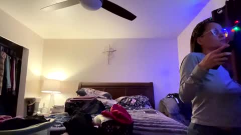 calishop1 online show from February 12, 3:40 am