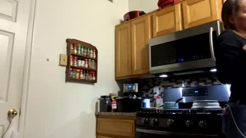 calishop1 online show from February 11, 4:44 am