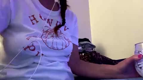 calishop1 online show from October 12, 2:47 am