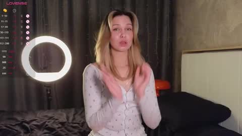 Snapshot of call__me_mommy_ chatting on February 20, 4:58 pm Nancy Please thumbs up me online show from February 20, 4:58 pm