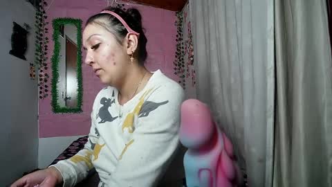 paula online show from April 15, 6:03 am