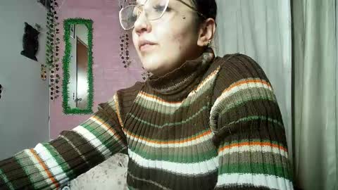 paula online show from April 27, 1:35 am