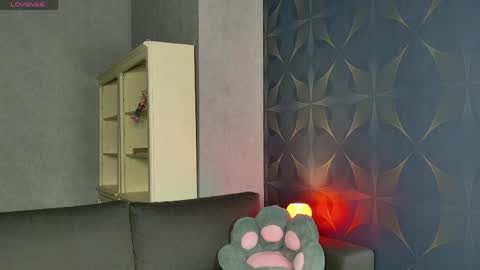 Mia online show from April 9, 6:19 am