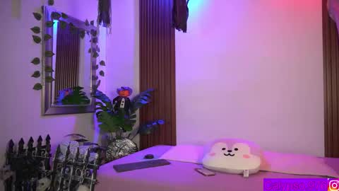 Snapshot of calypso_and_ge1 chatting on October 20, 2:14 am Calypso and Kayla online show from October 20, 2:14 am
