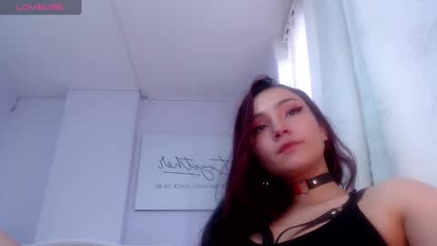 Snapshot of cami_fire chatting on December 18, 9:18 pm Cami online show from December 18, 9:18 pm