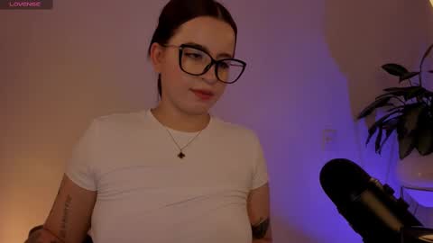 Snapshot of camidoll_10 chatting on February 11, 6:22 pm camila online show from February 11, 6:22 pm