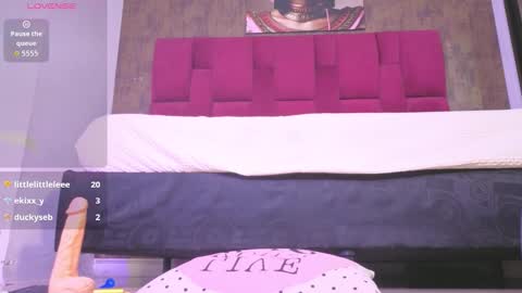 camila__bouzas online show from March 6, 1:39 pm