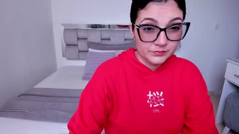 Camila buitrago online show from June 14, 7:25 pm
