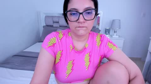 Camila buitrago online show from April 26, 10:40 pm