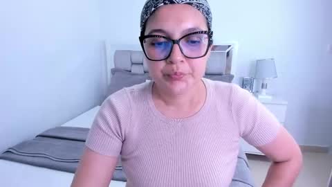 Camila buitrago online show from April 29, 2:37 am