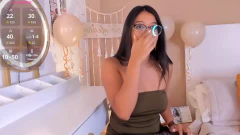 camila_bustamante_ online show from July 2, 4:02 pm
