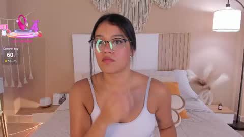 camila_bustamante_ online show from June 10, 5:00 pm