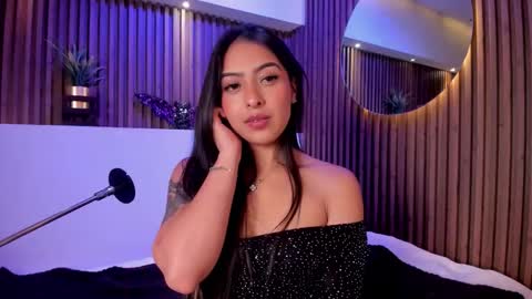 Snapshot of camila_dupont chatting on October 22, 4:28 am Camila online show from October 22, 4:28 am