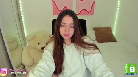  C A M I  online show from February 7, 11:34 pm