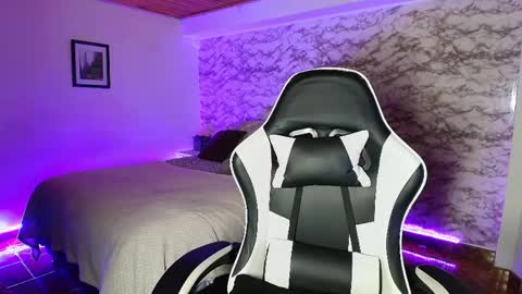 Camila Roose online show from April 3, 1:03 am