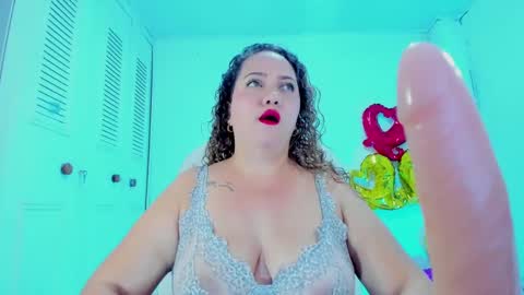 camilaa foxxx online show from February 10, 8:00 pm