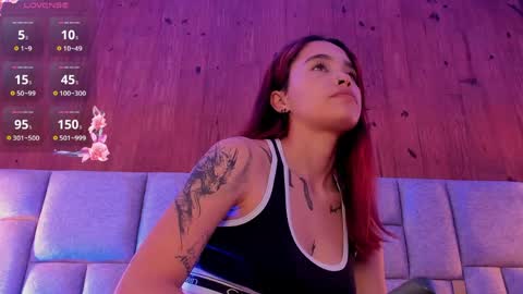 camilaa_smith_ online show from April 21, 1:42 am