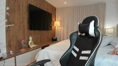 Camila online show from November 28, 5:16 pm