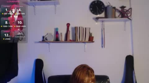 kira online show from April 24, 2:25 am