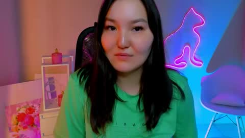 camilamartiez online show from April 18, 1:24 pm