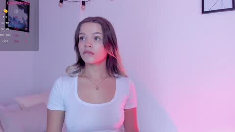 Snapshot of camilamonroee chatting on December 2, 1:56 pm Camila Monroee online show from December 2, 1:56 pm