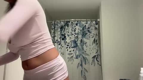 camiliakxoxo online show from January 6, 12:31 pm