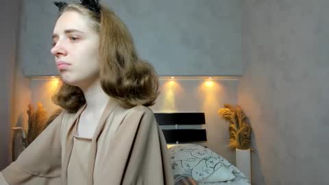 Camilla online show from September 22, 12:42 am