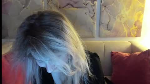 camilladreamer online show from April 20, 10:24 pm