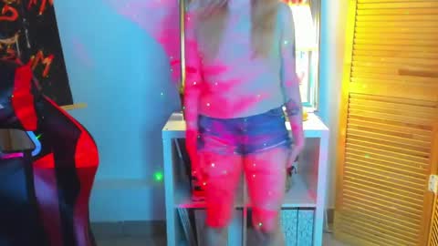 camilladreamer online show from April 7, 7:16 pm