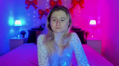 camilladreamer online show from March 10, 5:50 pm