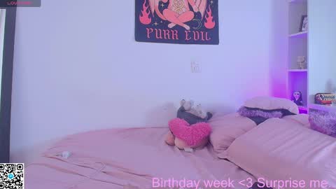 Camille  online show from April 15, 9:59 pm