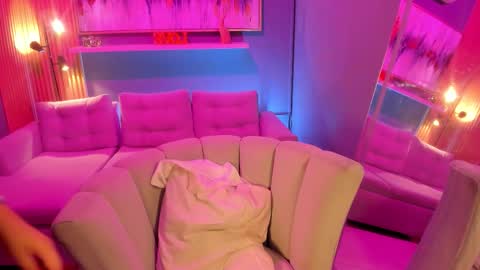 camille_cooper online show from March 4, 3:35 am