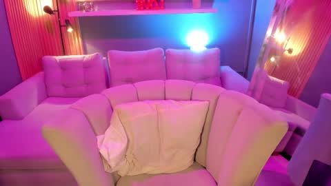 camille_cooper online show from March 6, 3:56 am