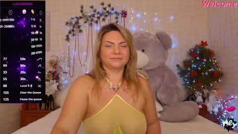 Snapshot of camille_game chatting on December 22, 8:05 am Camille Game online show from December 22, 8:05 am
