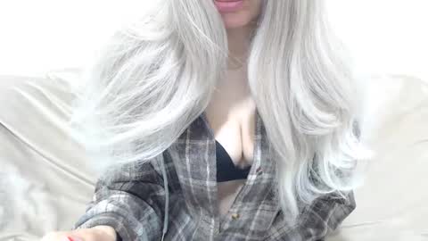 CamilleBunny online show from April 24, 2:36 am