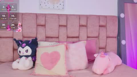 camiluxe online show from March 23, 7:53 pm