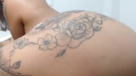 Cammi osoriioo online show from June 23, 4:21 am