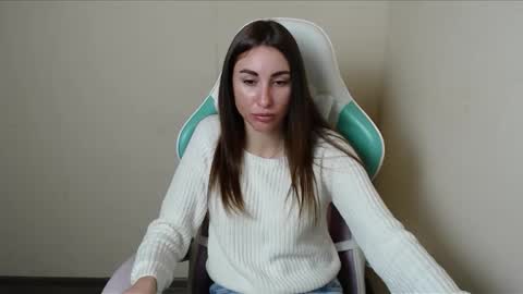 cammila horn online show from October 28, 7:14 am