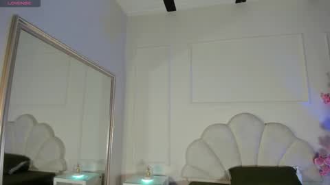 Snapshot of candaceowens chatting on October 19, 3:41 am candaceowens online show from October 19, 3:41 am